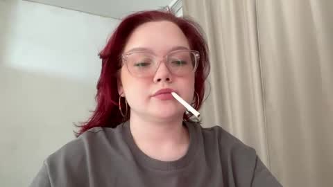 eva_kittenn online show from April 10, 1:17 pm