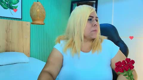 eva_love49 online show from February 24, 7:45 pm