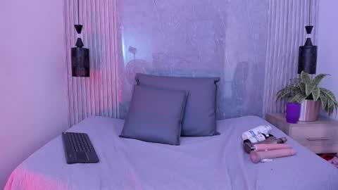 eva online show from March 8, 2:04 am