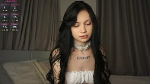 Snapshot of eva_pixie chatting on October 22, 5:18 pm Eva online show from October 22, 5:18 pm