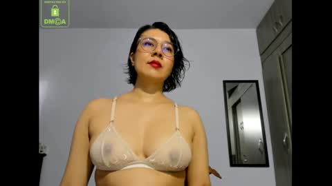 Snapshot of eva_rain01 chatting on January 2, 3:29 pm Eva online show from January 2, 3:29 pm