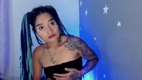 Snapshot of eva_sanderslee chatting on December 22, 6:28 am Eva  online show from December 22, 6:28 am