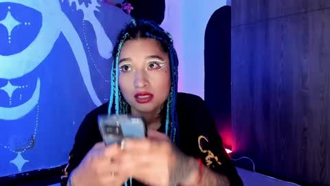 Snapshot of eva_sanderslee chatting on December 7, 6:32 am Eva  online show from December 7, 6:32 am