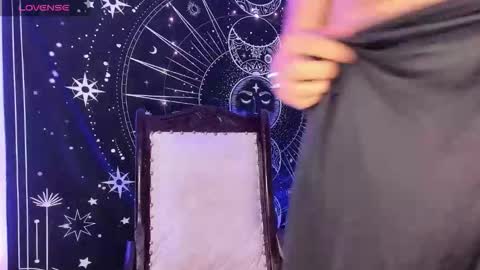 Snapshot of eva_sanderslee chatting on October 8, 7:46 am Eva  online show from October 8, 7:46 am