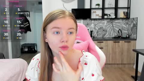 Snapshot of eva_tomiok chatting on January 13, 6:38 am Eva online show from January 13, 6:38 am