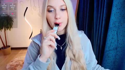 Eva  online show from February 24, 2:33 am