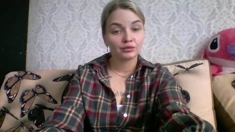 evadelicious_ online show from July 1, 9:31 am