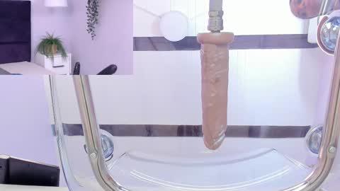 evahalston online show from February 18, 1:10 am