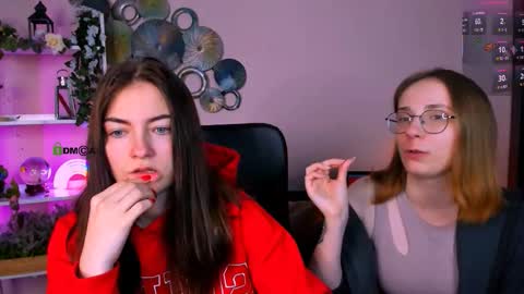 evalora online show from March 29, 2:21 am