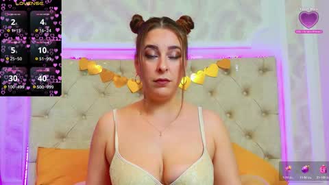 evasinclairr online show from February 13, 6:37 am