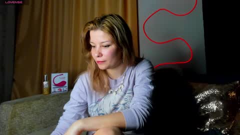 Snapshot of evasunshine18 chatting on February 7, 8:10 pm Eva online show from February 7, 8:10 pm