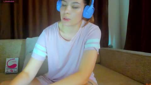 Snapshot of evasunshine18 chatting on September 29, 7:46 am Eva online show from September 29, 7:46 am