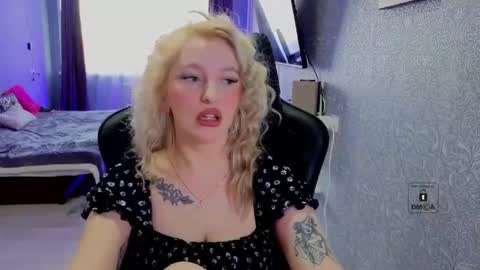 evavibe online show from April 8, 6:59 am