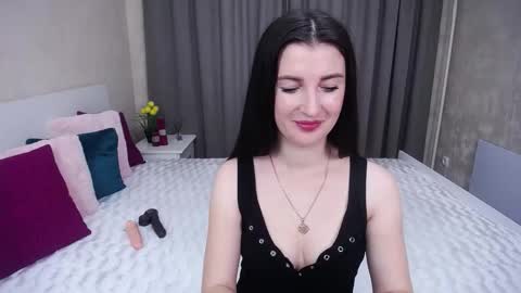 Evelin online show from November 18, 8:15 am