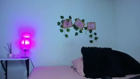 Evelin Miller online show from November 7, 2:50 am