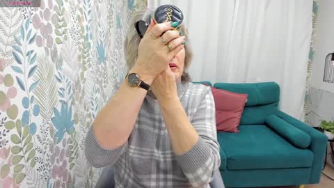 Snapshot of evelynblissful chatting on January 20, 5:04 am Evelyn online show from January 20, 5:04 am
