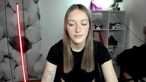 evelynblond online show from January 14, 2:00 pm