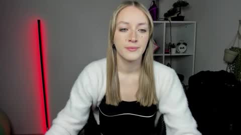 evelynblond online show from March 16, 6:28 am