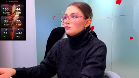 evelyne_rose online show from December 17, 6:13 am