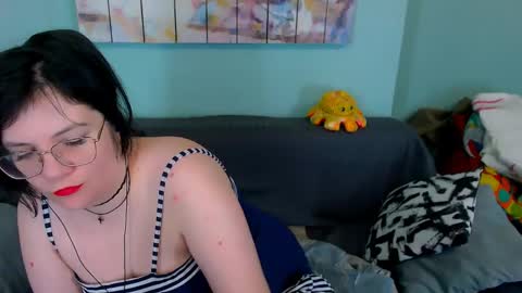 Everly online show from April 14, 4:12 am