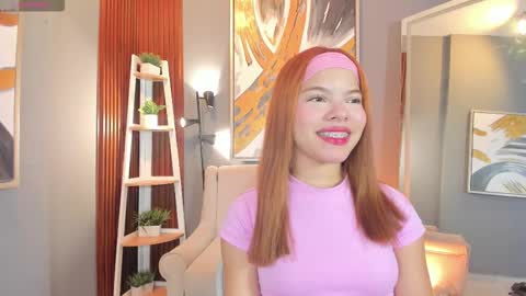 Sophia online show from December 2, 8:00 pm