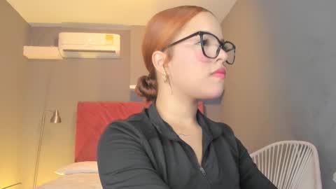 Sophia online show from November 4, 7:52 pm