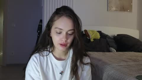 evi_woow online show from April 16, 11:07 pm