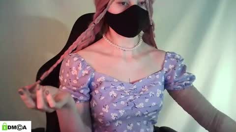 Renesme White Im here from Monday to Friday online show from June 22, 2:49 am