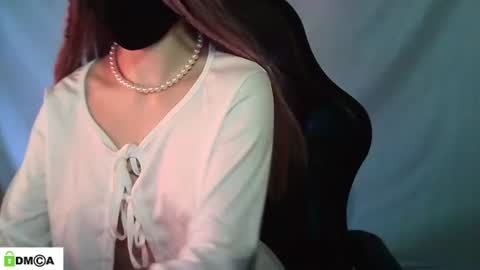 Renesme White Im here from Monday to Friday online show from June 26, 5:30 am