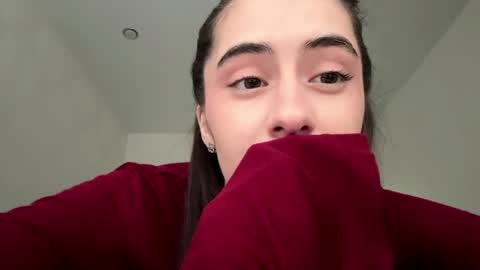 Chloe online show from May 31, 3:51 pm