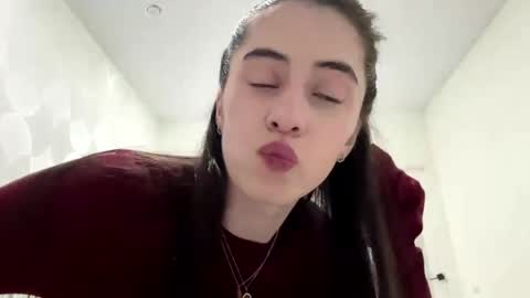 Chloe online show from May 31, 6:09 pm