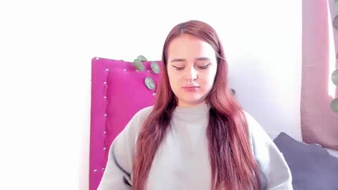 Snapshot of evy_orange1 chatting on December 9, 2:06 pm EVY online show from December 9, 2:06 pm