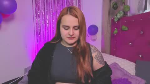 Snapshot of evy_orange1 chatting on September 17, 11:14 pm EVY online show from September 17, 11:14 pm