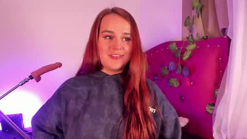 Snapshot of evy_orange1 chatting on January 31, 1:43 am EVY online show from January 31, 1:43 am