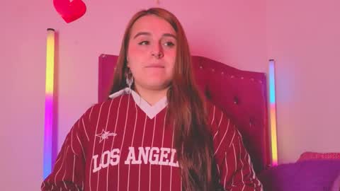 Snapshot of evy_orange1 chatting on October 19, 11:51 pm EVY online show from October 19, 11:51 pm