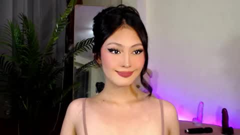 Snapshot of expensive_candyx chatting on December 13, 11:13 am Candy online show from December 13, 11:13 am