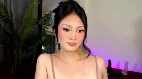 Snapshot of expensive_candyx chatting on December 27, 11:28 am Candy online show from December 27, 11:28 am