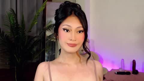 Snapshot of expensive_candyx chatting on December 16, 1:11 pm Candy online show from December 16, 1:11 pm