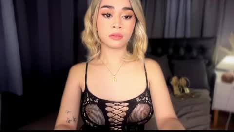 chloee online show from June 2, 6:53 pm