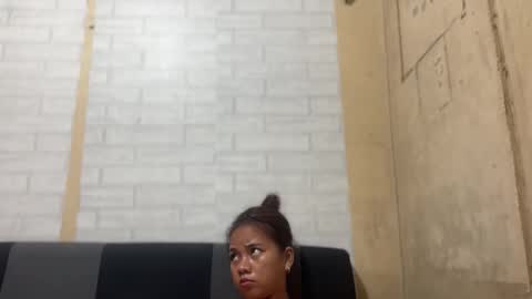 expnsivelj online show from February 20, 6:19 am