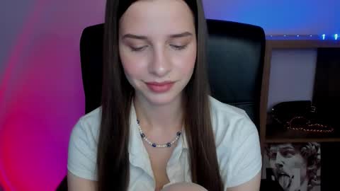 Maya online show from October 24, 7:04 am