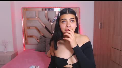 eylin_sofia online show from February 14, 4:15 am