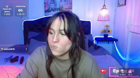 Snapshot of eymmy_24 chatting on October 18, 4:15 am eymmy_24 online show from October 18, 4:15 am