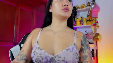 Emily online show from December 18, 10:36 pm