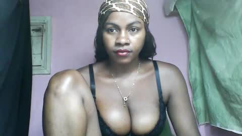 Fabriola9794 online show from April 5, 4:39 pm