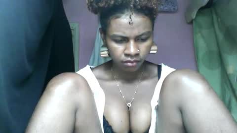 Fabriola9794 online show from April 13, 8:42 pm