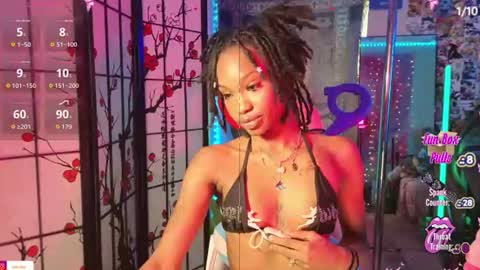 Faexfae online show from July 2, 1:06 pm