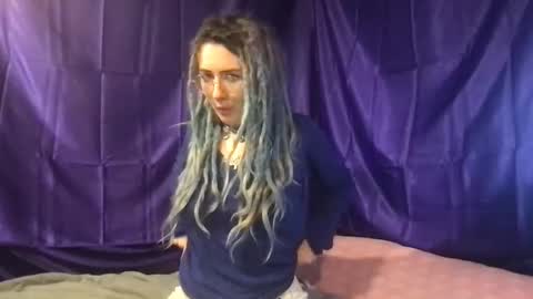 Fae online show from February 13, 9:51 am