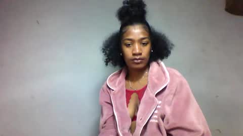 faiqua95 online show from May 31, 6:09 pm
