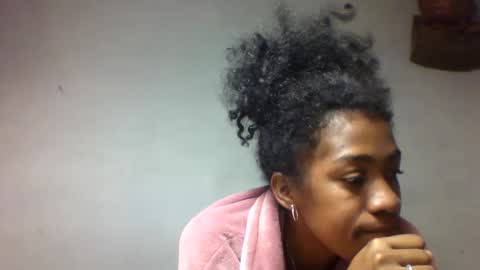 faiqua95 online show from May 26, 6:18 pm